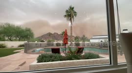 US: Haboob Hits Phoenix, Causes Airport Damage and Power Outages 3