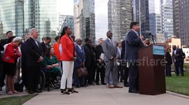 US: Governor JB Pritzker holds press conference to emphasize no emergency to send military to Chicago
