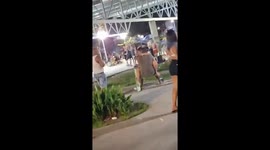 Passerby tells couple to quit PDA at park in Brazil