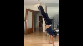 Dance cartwheel mishap with mirror in Delmenhorst, Germany
