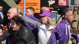 Argentina: Protesters target Argentine President Milei’s motorcade during rally