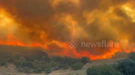 Firefighters battle to extinguish wildfire in northwestern Türkiye