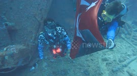 Divers mark 103rd Victory Day of Türkiye underwater in Red Sea