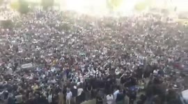 Syria: The people of Hama chanting against Israel while waiting for the arrival of President Ahmad Al-Sharaa