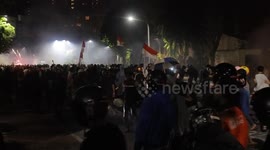 Indonesia: Clashes continue in Indonesia’s Jakarta over lawmakers' lavish allowances (2)