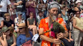 Spain: Barcelona Thousands Send Off Gaza-Bound Volunteers