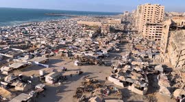 Palestinians flee northern Gaza amid Israeli strikes (4)
