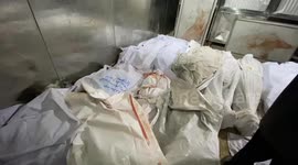 Palestinians mourn loved ones killed in Israeli strikes on Gaza (2)