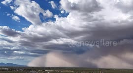 US: Massive Haboob Rolling into to Sierra Vista, AZ