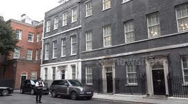 UK premier hosts Spanish counterpart Sanchez (2)