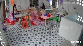 Workers flee as magnitude 4.9 earthquake jolts shop in Myanmar