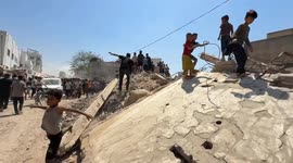 Israeli army strikes displaced Palestinian tents near Al-Shifa hospital in Gaza