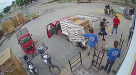 Worker startled by falling toilet rolls in Mexico