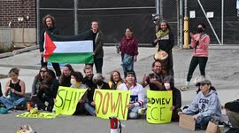 Activists Protest Chicago-area ICE facility ahead of expected large-scale enforcement operation