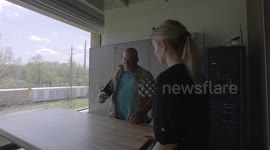 Revolutionary Prosthetic Hand Gives Amputees the Sense of Touch