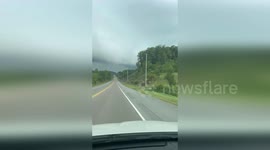 Drivers capture rare shelf cloud looming over highway in Tennessee