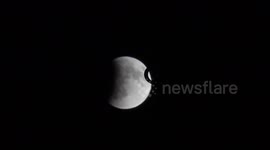 Türkiye: Timelapse captures spectacular Blood Moon over Van, eastern Türkiye