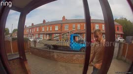 Homeowner stunned as mystery builders cover house in scaffolding