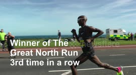 Mo Farah running the 2016 Great North Run South shields
