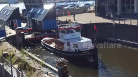 House transportation  by boat