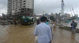 Pakistan: Heavy flood hits Pakistan's Karachi after monsoon rains