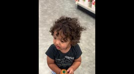 Toddler startled by dad’s Scream mask prank in Clarksville, Indiana, USA