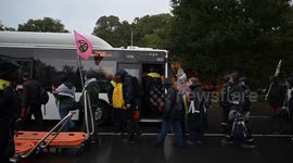 Police detain Extinction Rebellion activists blocking A12 in the Hague (2)