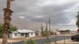US: Haboob Rolling into Mesa, AZ