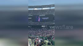 Jets Fans Honor Charlie Kirk With Emotional Tribute At MetLife Stadium