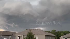 US: Severe Storm Swirls Over Sergeant Bluff As Tornado Risk Emerges