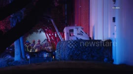 US, Los Angeles: Carson Possible Fatal Semi Into Structure