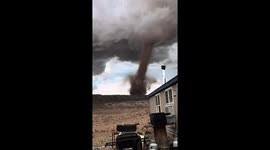 Powerful twin tornadoes destroy homes in Utah, USA