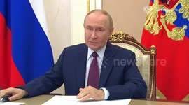 Putin meets with government members in Moscow