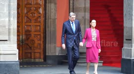 Canadian Prime Minister Carney welcomed by Sheinbaum in Mexico City