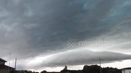 Japan: Severe Storms Hit Ibaraki With Lightning, Hail, and Power Outages 3