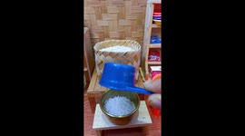 Cooking Rice with the World’s Smallest Rice Pot and Traditional Clay Stove