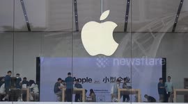 Thailand: Hundreds form long queues as IPhone 17 sales begin in China