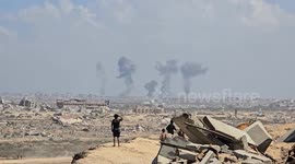 Dramatic footage captures Israeli airstrike on southern Gaza Strip