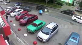 Courier on scooter struck by SUV in Nizhny Novgorod, Russia