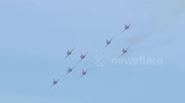 China: Chinese aerobatic teams thrill Changchun Air Show with amazing aerial stunt