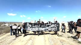 Israel: Israeli protestors hold pro-Palestine demonstration at Gaza border