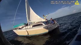 US: Marine Unit Rescues Sailboat And Crew Near Skyway Bridge