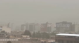 Iraq: Sandstorm, pollution choke northern Iraqi city of Erbil
