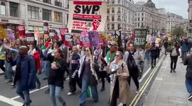 Thousands join anti-Trump protest march in London, UK