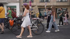 Thousands protest in German capital demanding stronger climate action