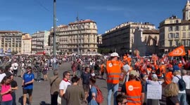 France: Hundreds of Thousands Join Nationwide Protests Over Austerity Budget 5
