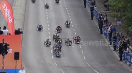 Germany: Thousands of runners participate in 51st BMW Berlin Marathon