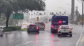 US: Heavy Rain Causes Flooding in Southern Florida, Prompting Weather Alerts