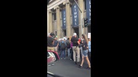 US: Protesters Gather Outside El Capitan Theatre to Support Jimmy Kimmel 3
