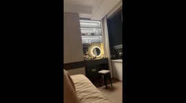 Little cat fails jump from vanity desk in Anhui, China